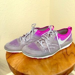 Nike Focus Flyknit Womens Cross Training Shoes